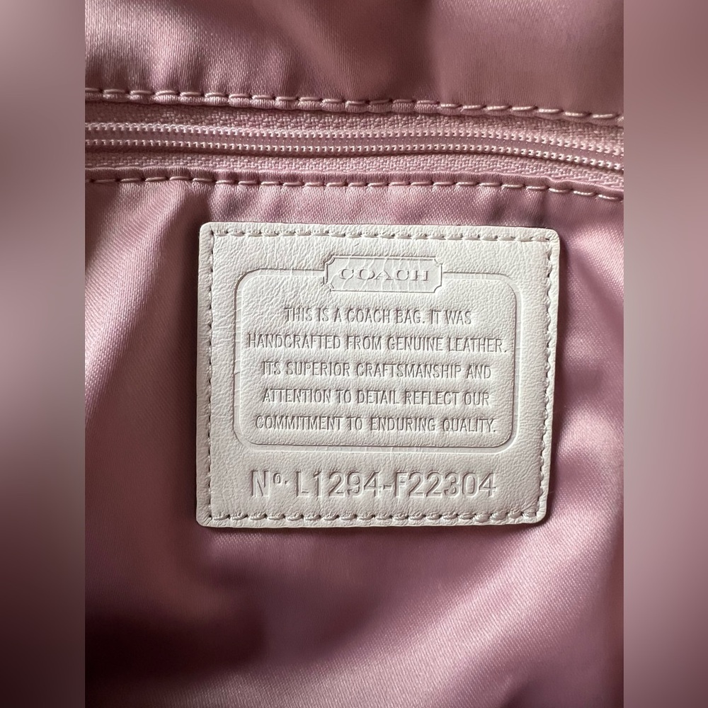 Coach🤍White Leather Pink Satin Interior
Satchel Handbag 🌸BEAUTIFUL - Picture 9 of 14